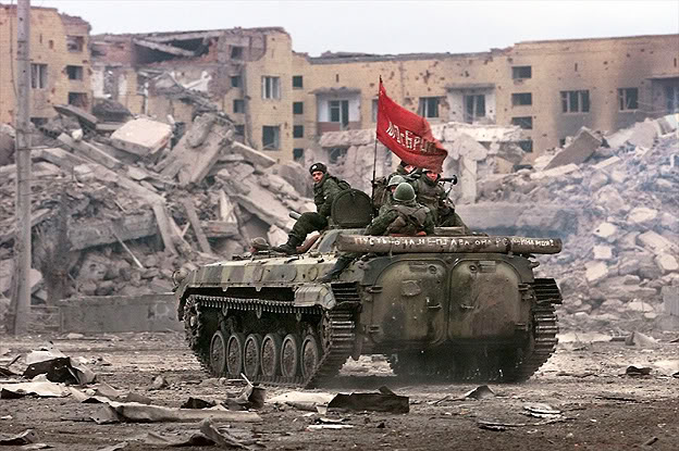 Танк на улице города Грозный
Ключевые слова: танк,грозный,война