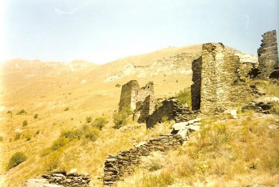 Разрушенные башни
Стары разрушенные башни
Ключевые слова: башни,чечения