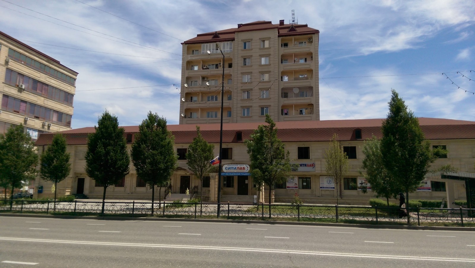 Красивая улица
Новостройки город Грозный
Ключевые слова: грозный,город